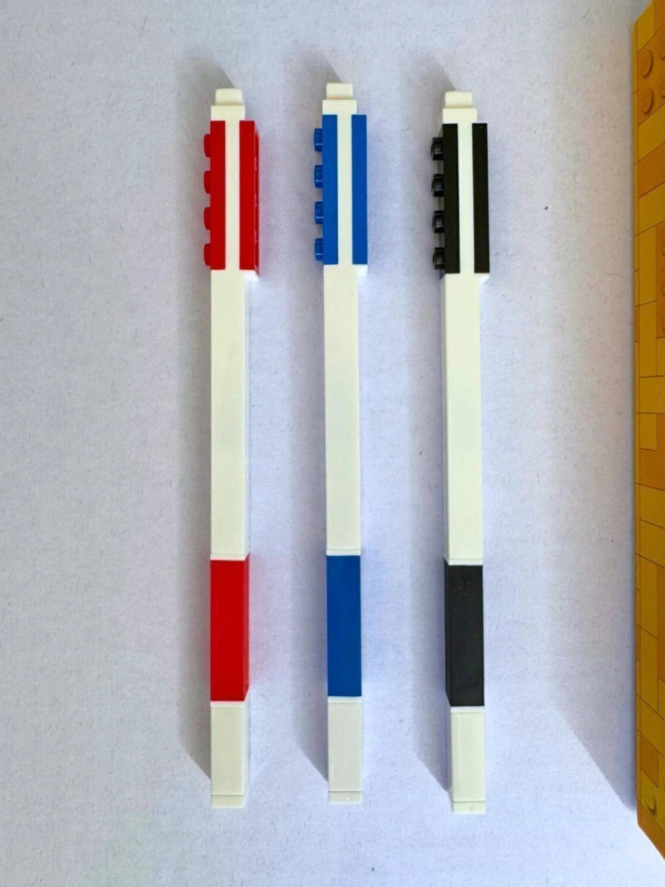 Kit - Caneta Gel Azul, Preta e Vermelha LEGO®